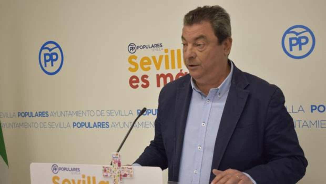 Ignacio Flores, concejal del PP en el Ayuntamiento de Sevilla