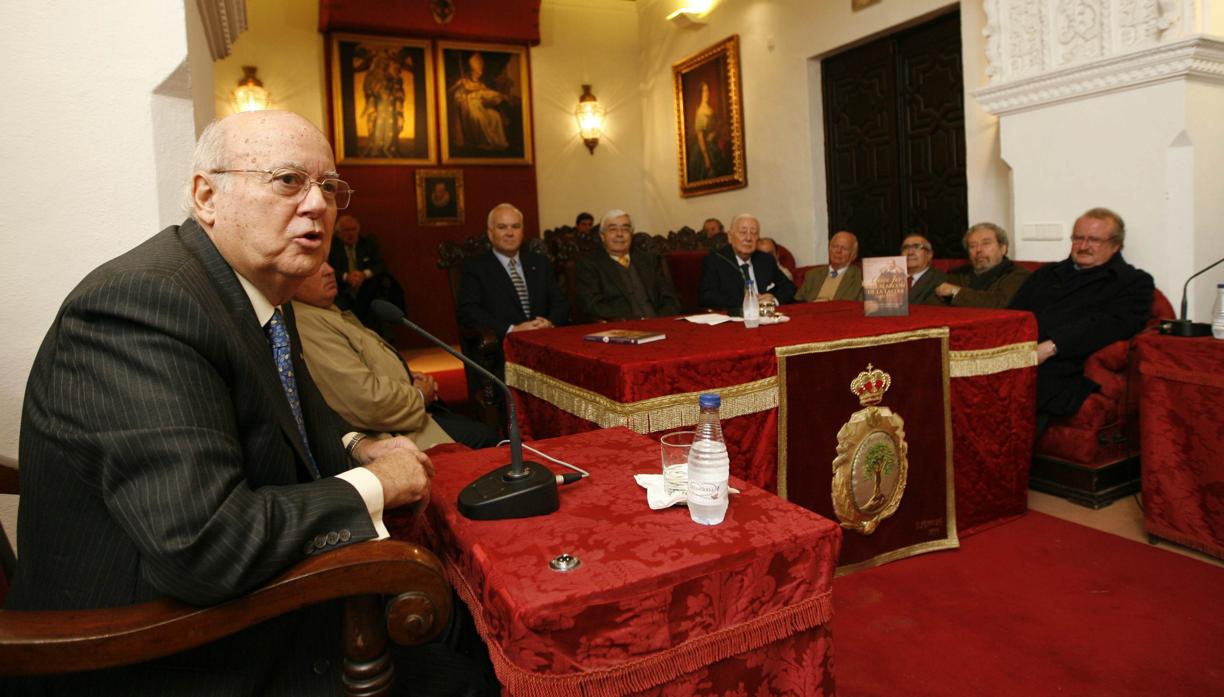 Nicolás Salas en la Academia de Buenas Letras en una imagen de archivo