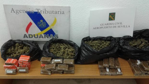 Encuentran más de diez kilos de droga en una empresa de paquetería del aeropuerto de Sevilla