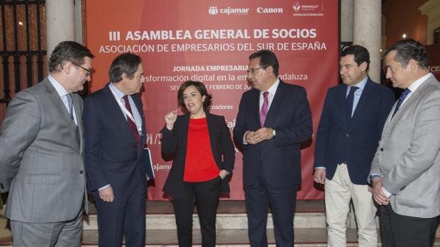 Soraya Sáenz de Santamaría ha clausurado un acto organizado por Cesur en Sevilla