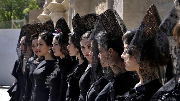 Desfile para reivindicar la mantilla