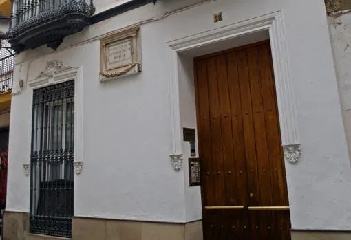 Fachada de la casa de Bécquer, en la calle Conde de Barajas