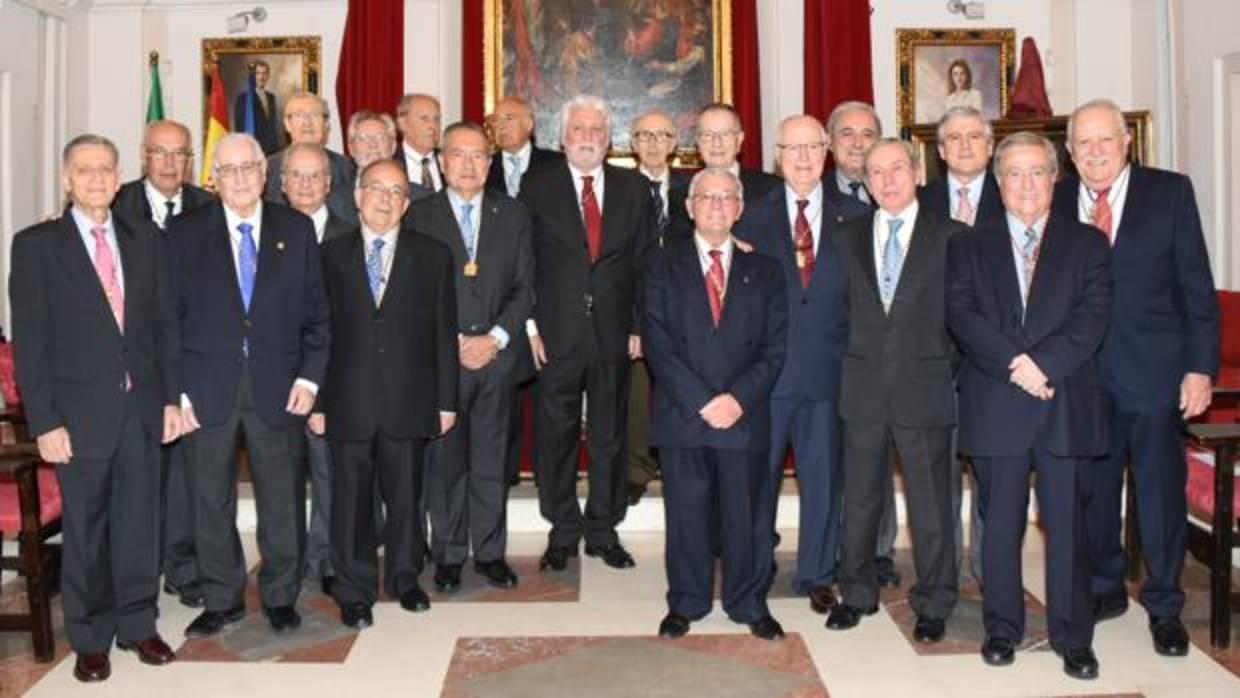 Foto de familia del «Día de la Academia» celebrado este jueves en la RAMSE