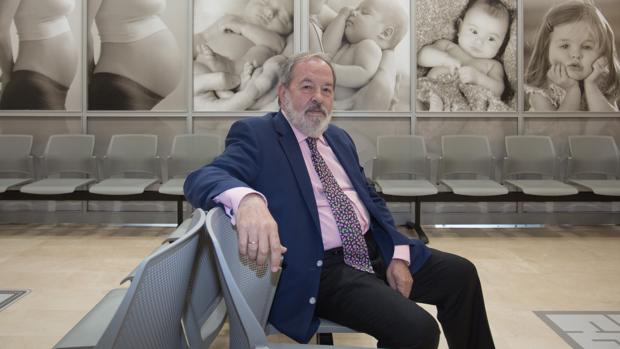 Alfonso Carmona gana por 45 votos a José Luis Santamaría