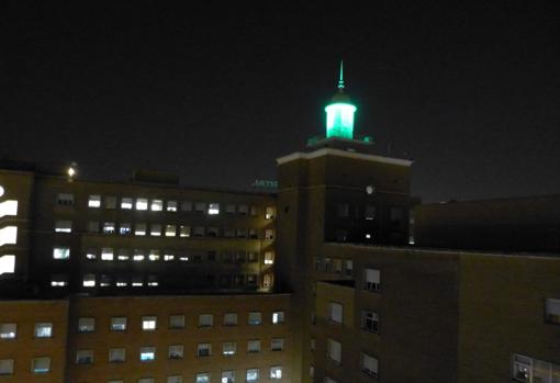 Minarete del Virgen del Rocío iluminado