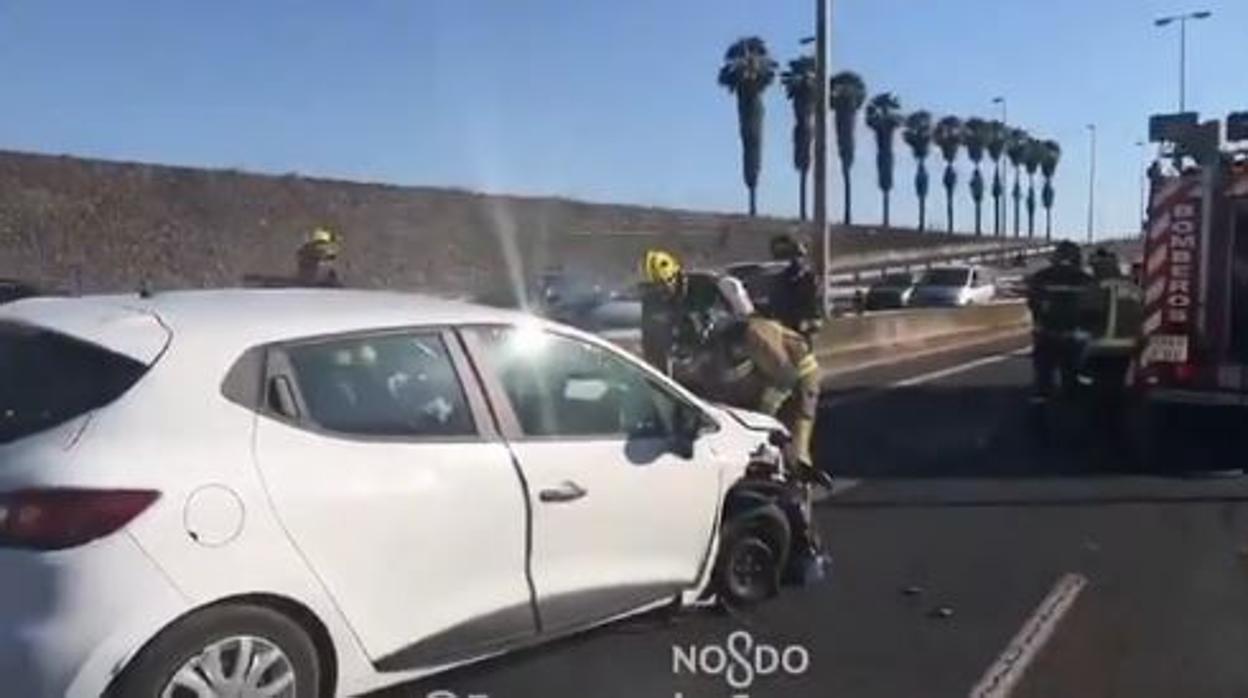 Accidente en el Puente del Centenario de Sevilla