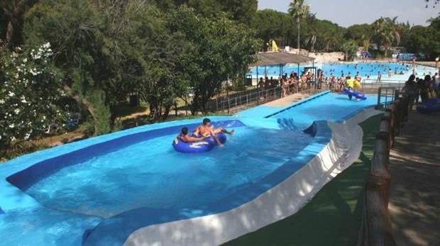 No pases calor este verano teniendo el Aquopolis de Sevilla tan cerca