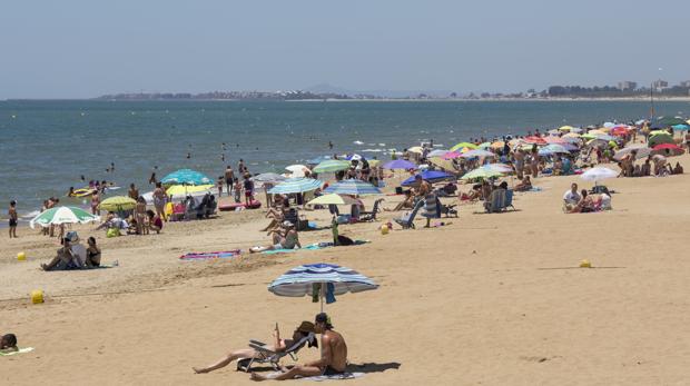 ¿A qué playas van los sevillanos?