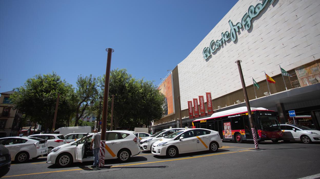 Parada de taxi de la plaza del Duque