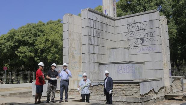 La fuente ornamental en desuso de Parque Amate se sustituirá por un nuevo espacio de convivencia