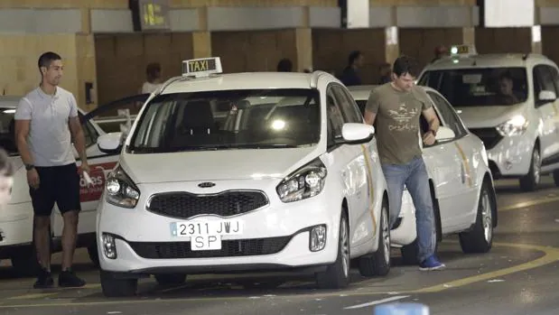 Encuesta: ¿Qué opinas sobre la huelga de taxis en Sevilla?