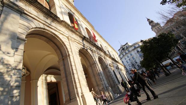 El Ayuntamiento de Sevilla programa un incremento del 2,05% de los salarios de la plantilla municipal