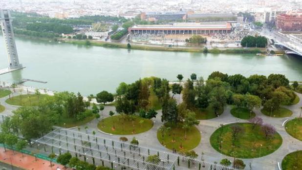 El PP denuncia botellonas en el entorno del nuevo parque Magallanes de Sevilla