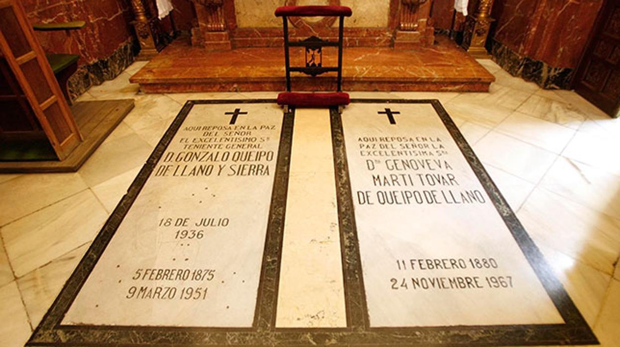 Tumba de Queipo de Llano en la Basílica de la Macarena