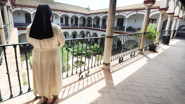 Cierra el convento del Socorro de Sevilla tras 500 años de vida consagrada