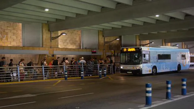 La Junta y el Estado incumplen su compromiso de conectar por tren el aeropuerto de Sevilla