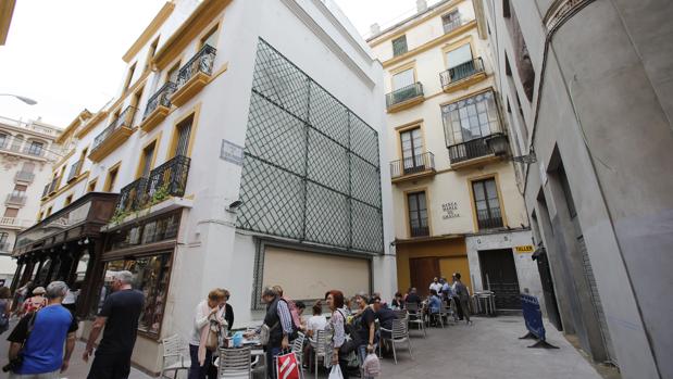 Una sociedad madrileña compra el edificio del restaurante La Reja, en la calle Sierpes