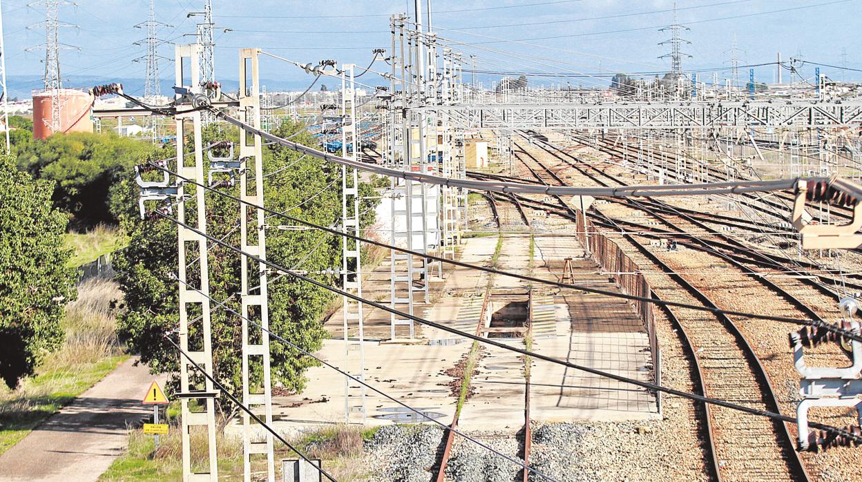 Instalaciones de la estación de tren de mercancías de Majarabique