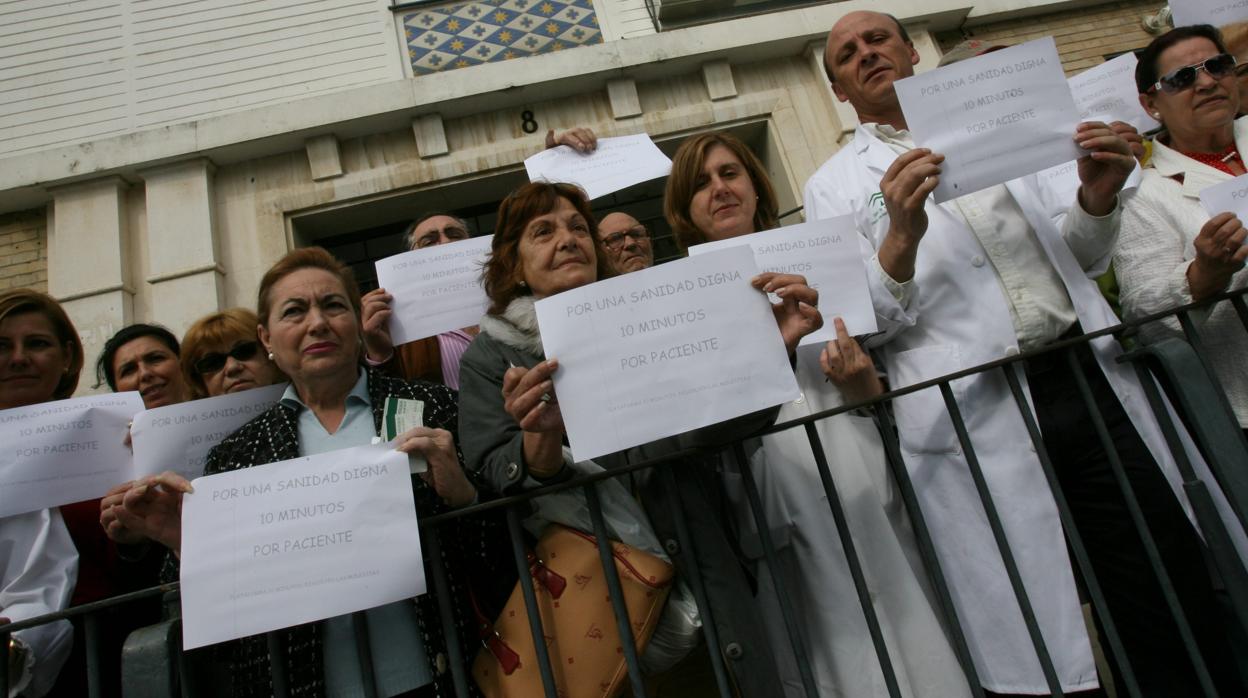 Los médicos de Atención Primaria de los centros de salud de Sevilla estarán en huelga el 27 de noviembre