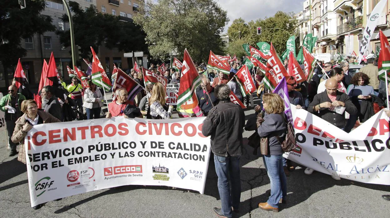 Marcha sindical de protesta del pasado día 5 para reclamar mejoras laborales al Ayuntamiento de Sevilla
