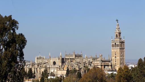 La Giralda de Sevilla y la Catedral