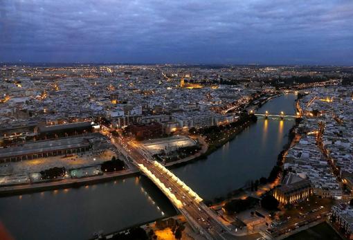 Las vistas al atardecer en Torre Sevilla son imprescidibles en tu visita a Sevilla