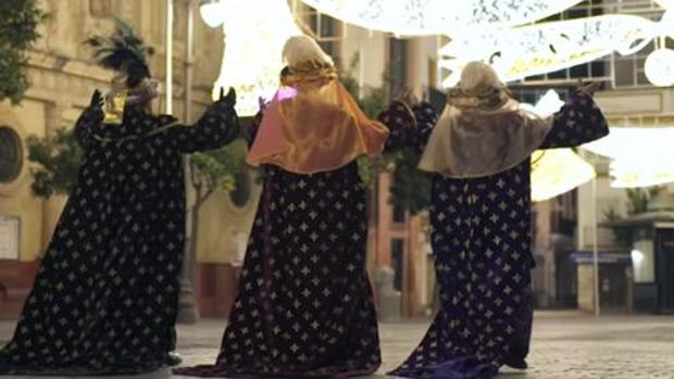 Los Reyes Magos llenan de luz y color la plaza de San Francisco de Sevilla desde este viernes