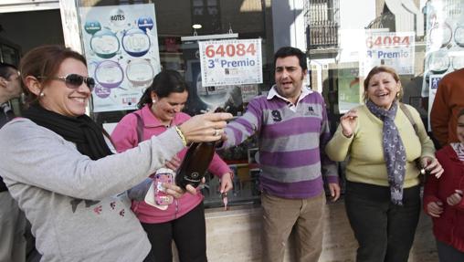 Celebran el tercer premio en Lora, que cayó en 2012