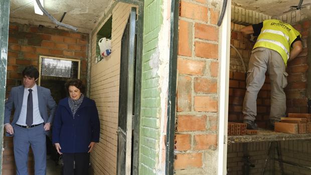 El Ayuntamiento de Sevilla mejora los caminos y aseos del Parque de Los Príncipes con más de 100.000 euros