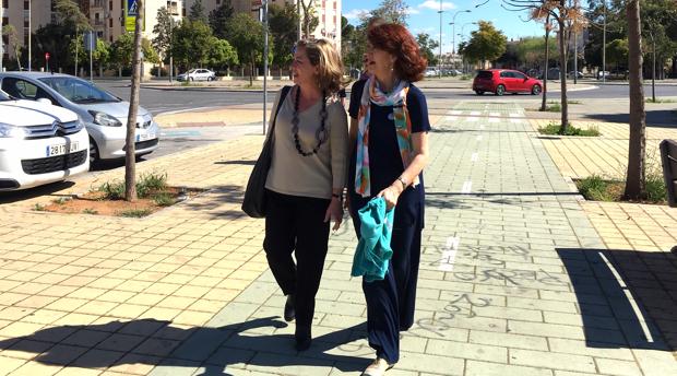 Ana Oramas visita las Tres Mil Viviendas de Sevilla para disculparse por su comentario en el Congreso