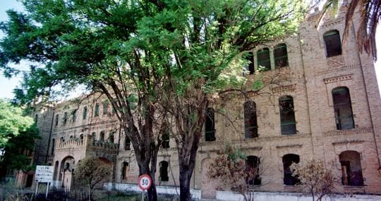El cuartel Alfonso XIII fue sede del Regimiento Sangunto 7
