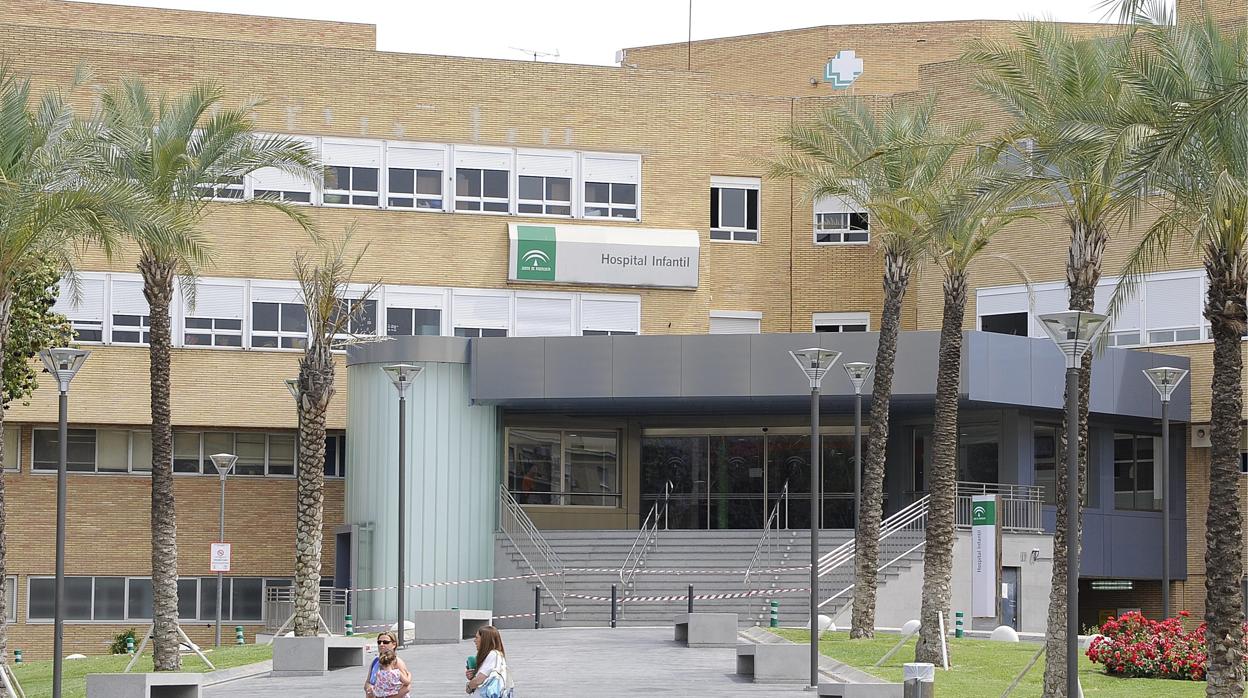 Fachada del Hospital Virgen del Rocío