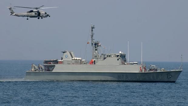 Dos buques que combaten el terrorismo y la piratería en el Mediterráneo hacen escala en Sevilla