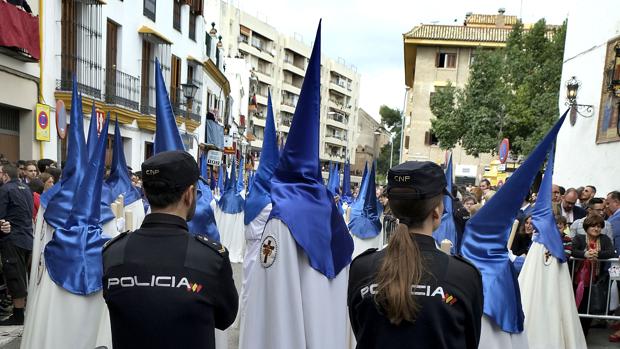 Los policías nacionales ven «ridícula» la compensación de servicios extraordinarios en Semana Santa