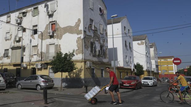 El Ayuntamiento de Sevilla enseña a encontrar trabajo en el barrio más pobre de España