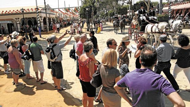 Los hoteles de Sevilla estarán al 79% en la Feria, pero a precios más altos