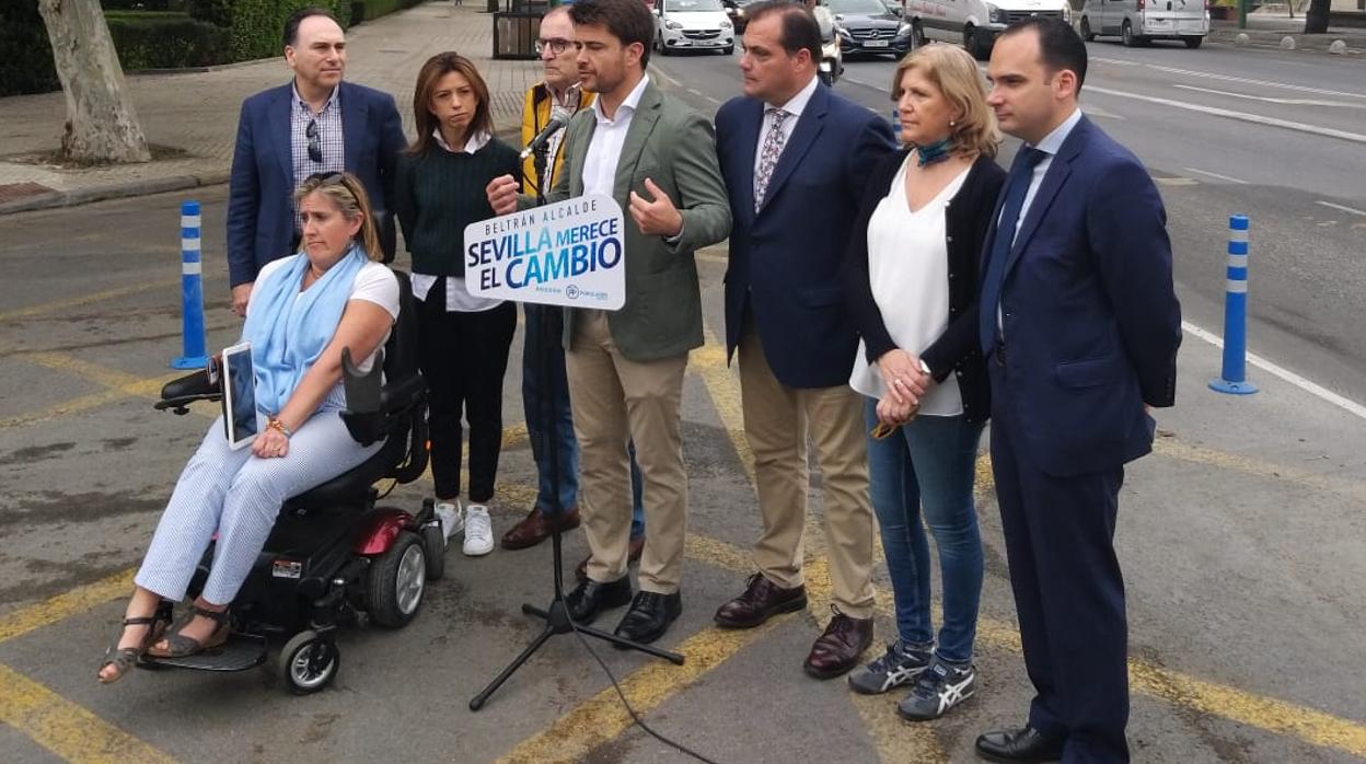 Beltrán Pérez durante la presentación del plan de movilidad del PP