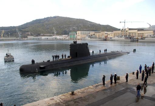 El submarino Tramontana, en su base de Cartagena