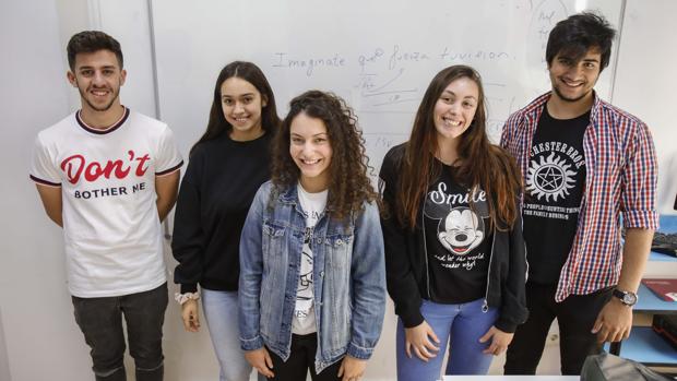 Selectividad 2019: Los cinco mejores alumnos del Polígono Sur, ante la primera gran prueba de fuego de su vida