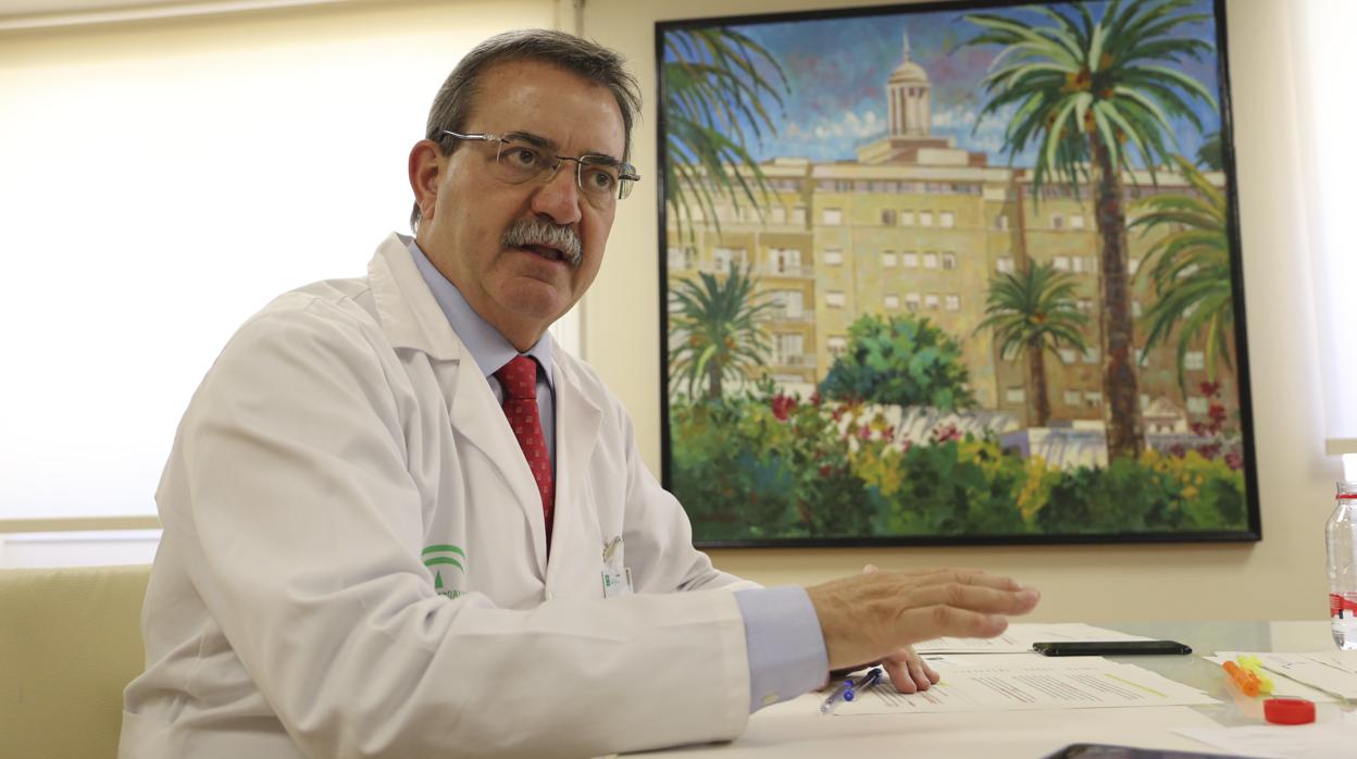 Manuel Molina en el hospital Virgen del Rocío