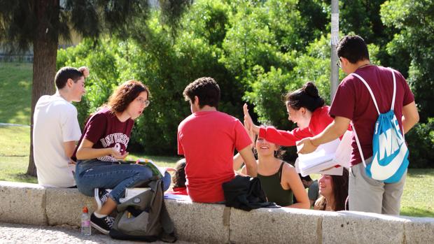 Baja un punto el porcentaje de aprobados en Selectividad en Sevilla