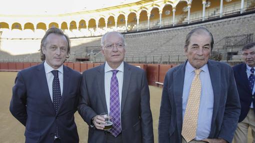 Fernando Murube Ricard, Álvaro Ybarra Pacheco y Antonio Miura Martínez