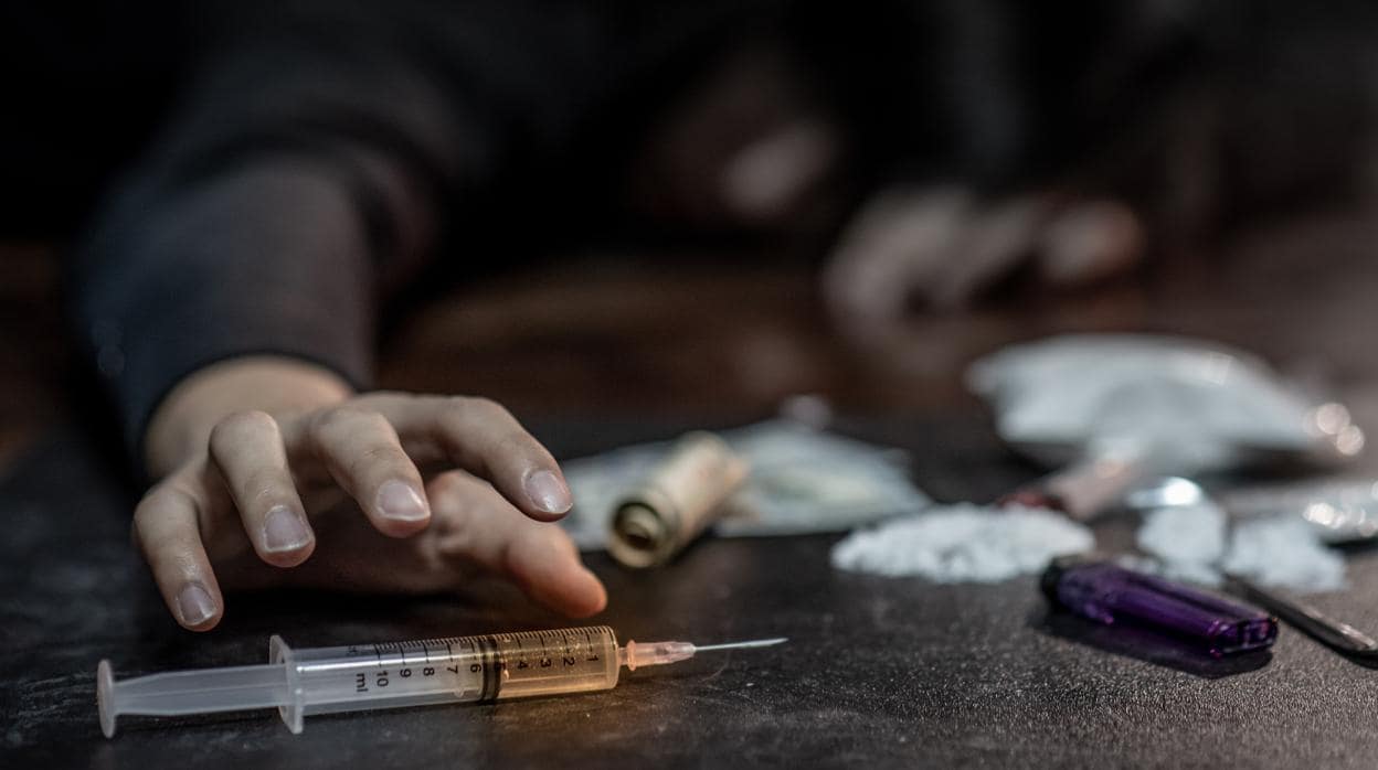 El perfil del sevillano adicto a las drogas corresponde al de un varón de 39 años consumidor de cocaína