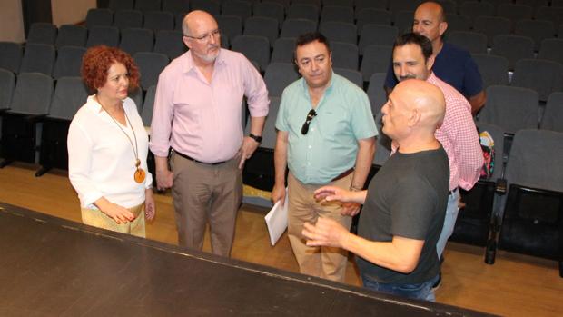 Cerca de 300.000 euros para la puesta a punto de los centros cívicos en Sevilla