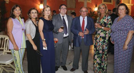 Auxiliadora Duque, Mercedes González, Rosa María Rodríguez, José Miguel Ortiz, David Barea, Cristina Martín e Isabel María Roca