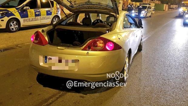 Detenido un conductor ebrio tras arremeter contra dos agentes de la Policía Nacional en Sevilla