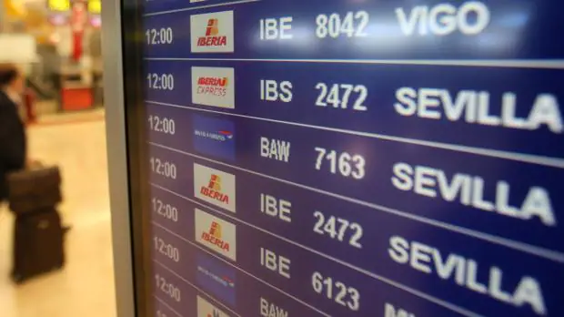 Cancelados cuatro vuelos con destino u origen en Sevilla por la huelga de Iberia en Barcelona