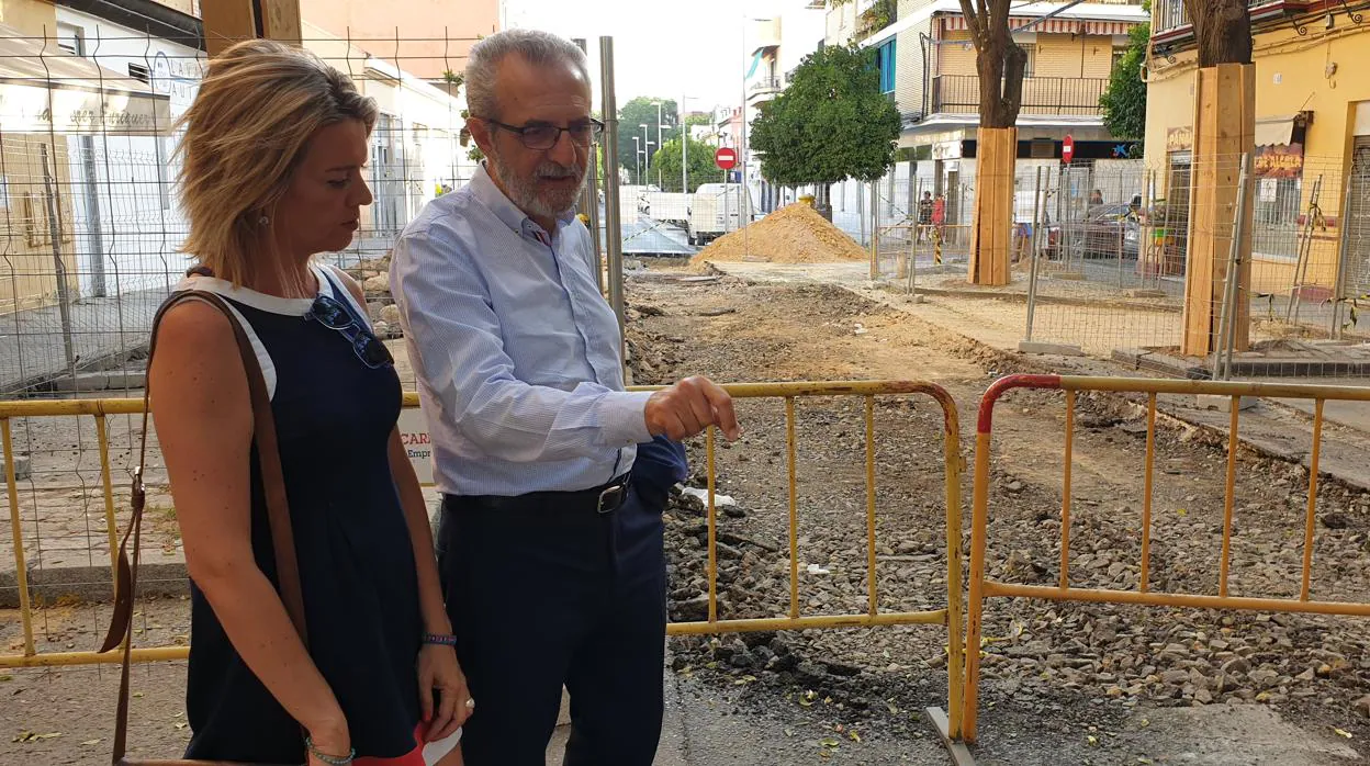 El Ayuntamiento ha iniciado las obras de renovación de redes y reurbanización de la Calle José María de Pereda, en el Distrito Cerro-Amate