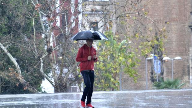 El tiempo en Sevilla: La gota fría pone en aviso amarillo por tormentas a la ciudad en pleno agosto