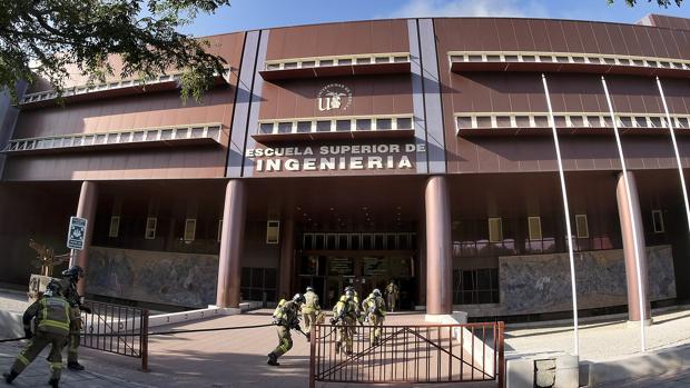 Extinguido un incendio en la Escuela Superior de Ingeniería de Sevilla